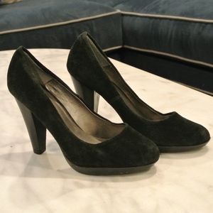 Two Lips Suede Women's Heels